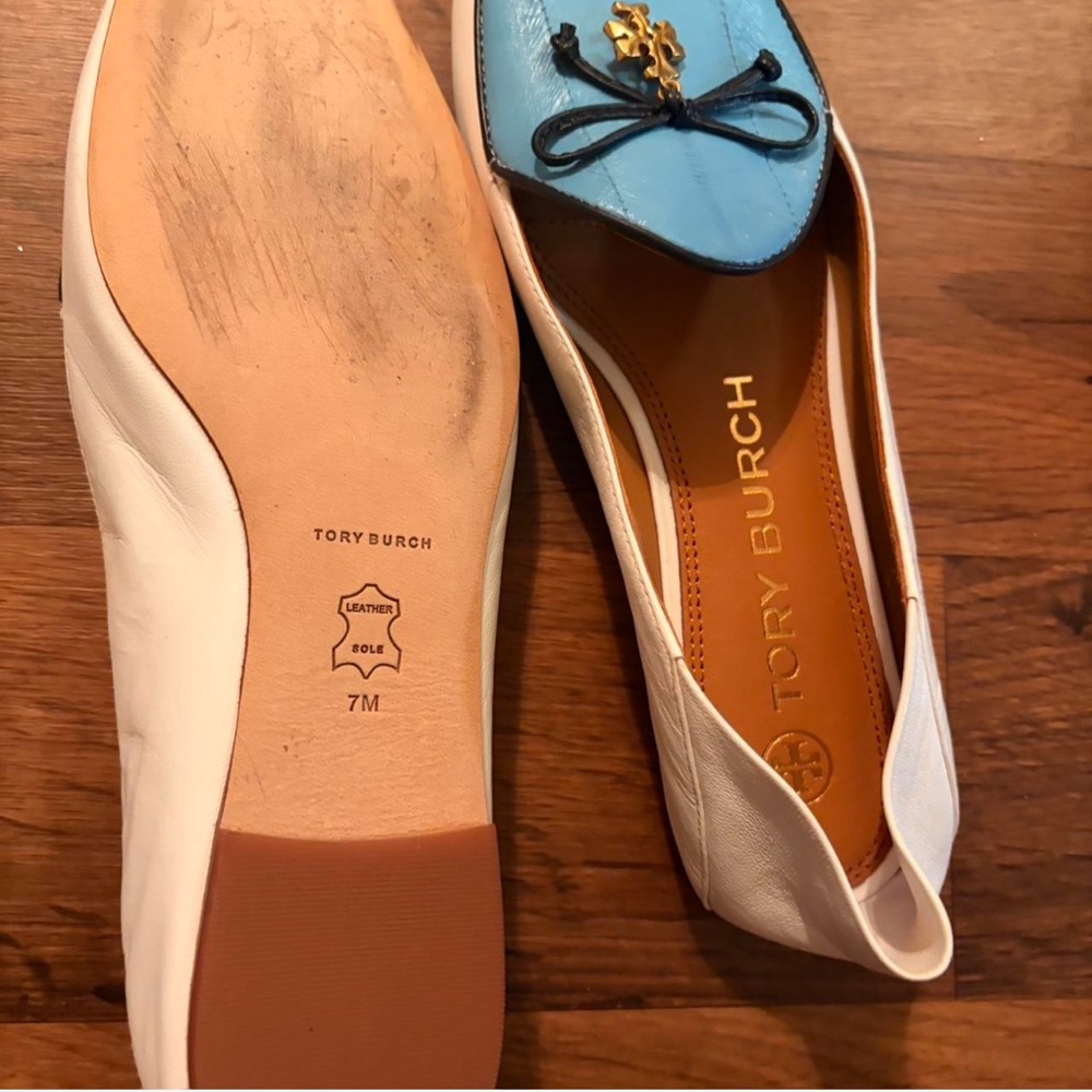 Tory Burch Elegant Blue and White leather Loafers - Picture 9 of 13